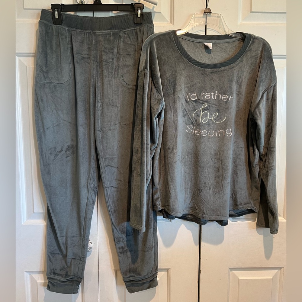 2pc Matching Soft Gray Pj / Lounge Set - “I’d Rat… - image 1